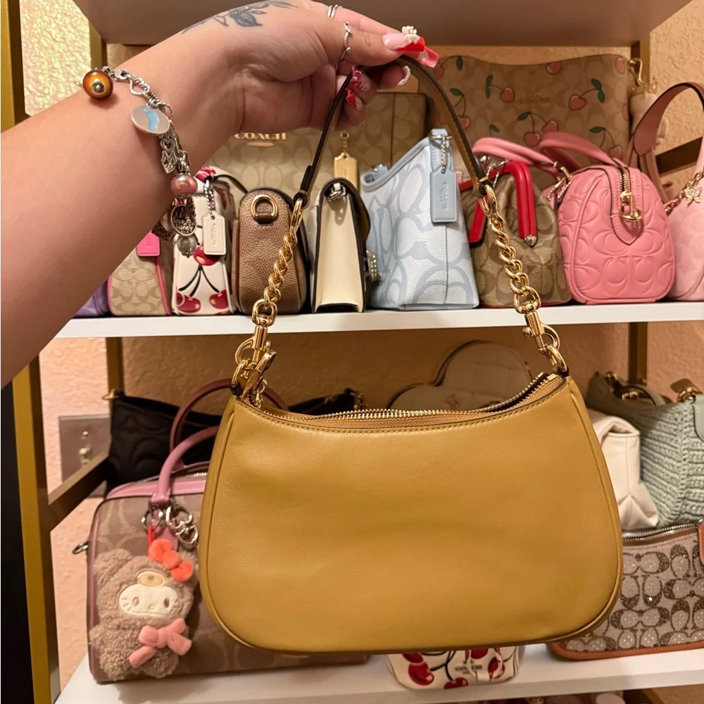 Coach butterfly appliqué Teri shoulder bag - Picture 3 of 4